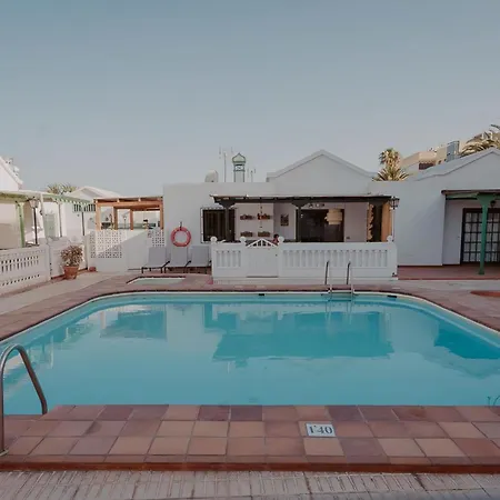 Vakantiehuis Ferienbungalow Mit Grill, Garten Und Terrasse